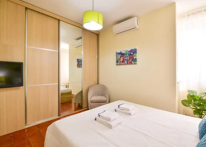 Апартаменты By Moje Портиман