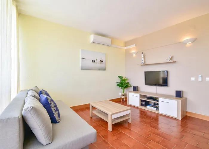 Апартаменты By Moje Портиман